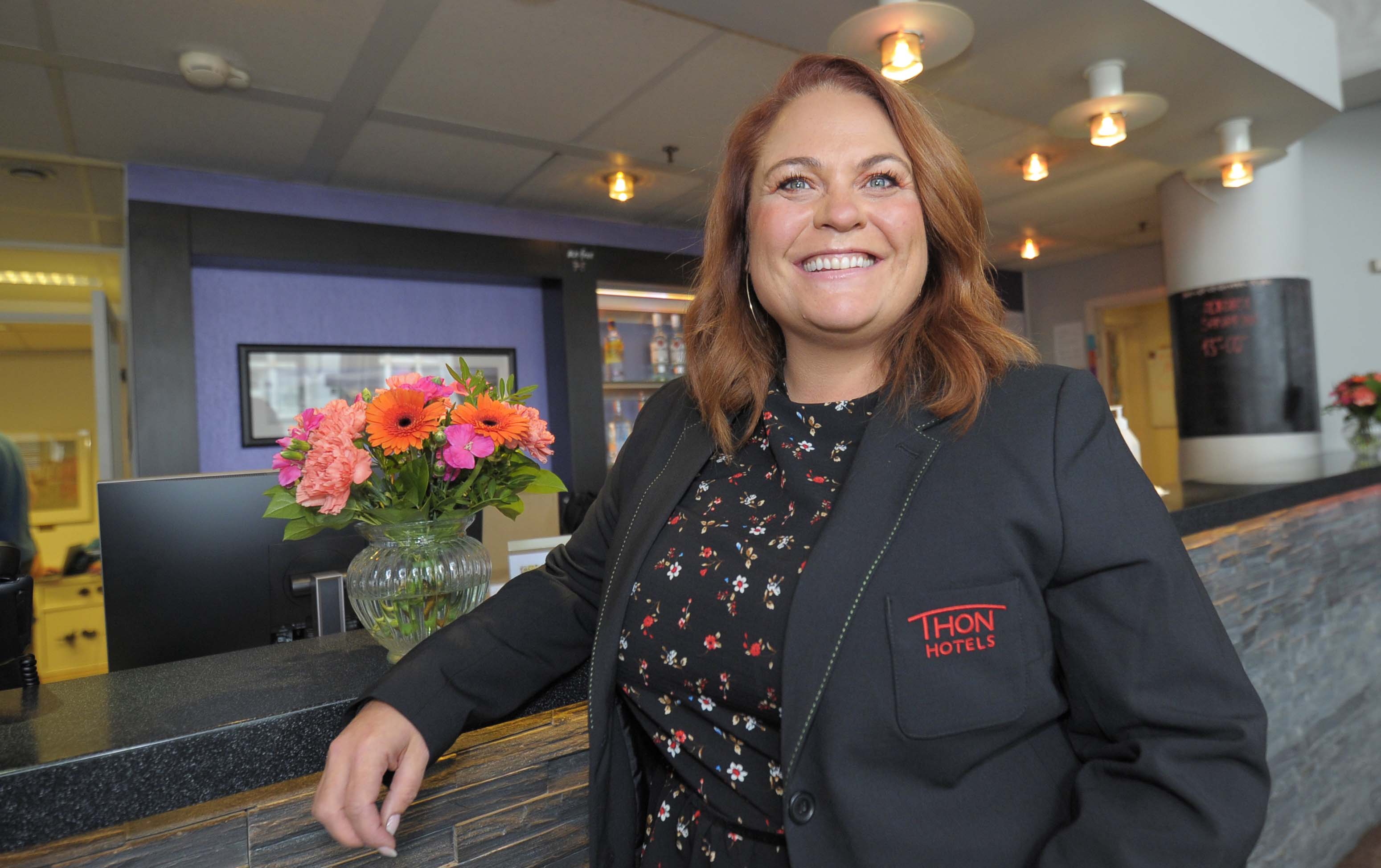 Hotelldirektør Silje Viken Skarlund ved Thon Hotel Ålesund sier oppmykningen betyr mye for hotellet og næringen.