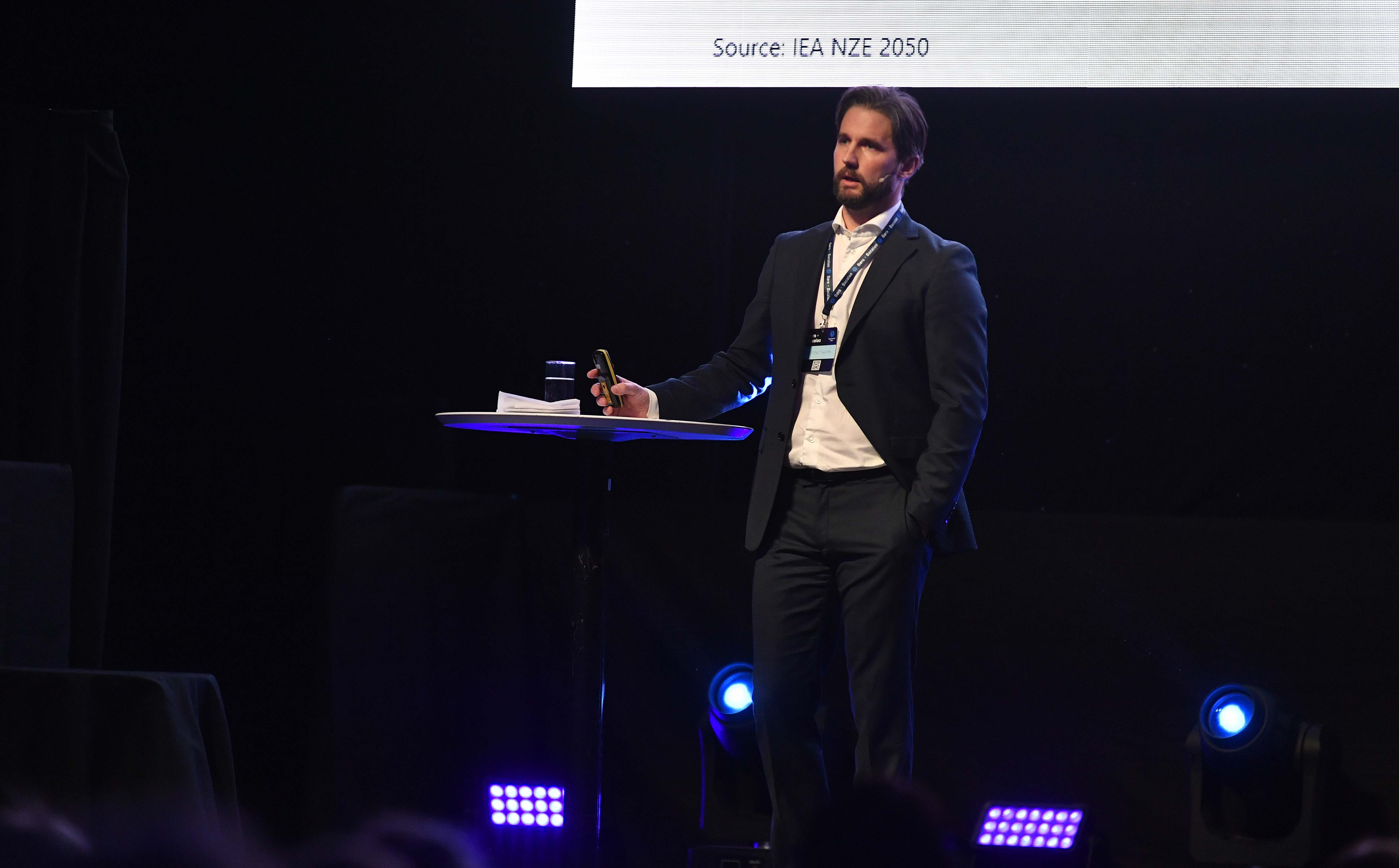 Christian Yggeset i Aker Horizon ASA snakket om havvind og at Norge har et enormt fundament i grønn verdikjede.