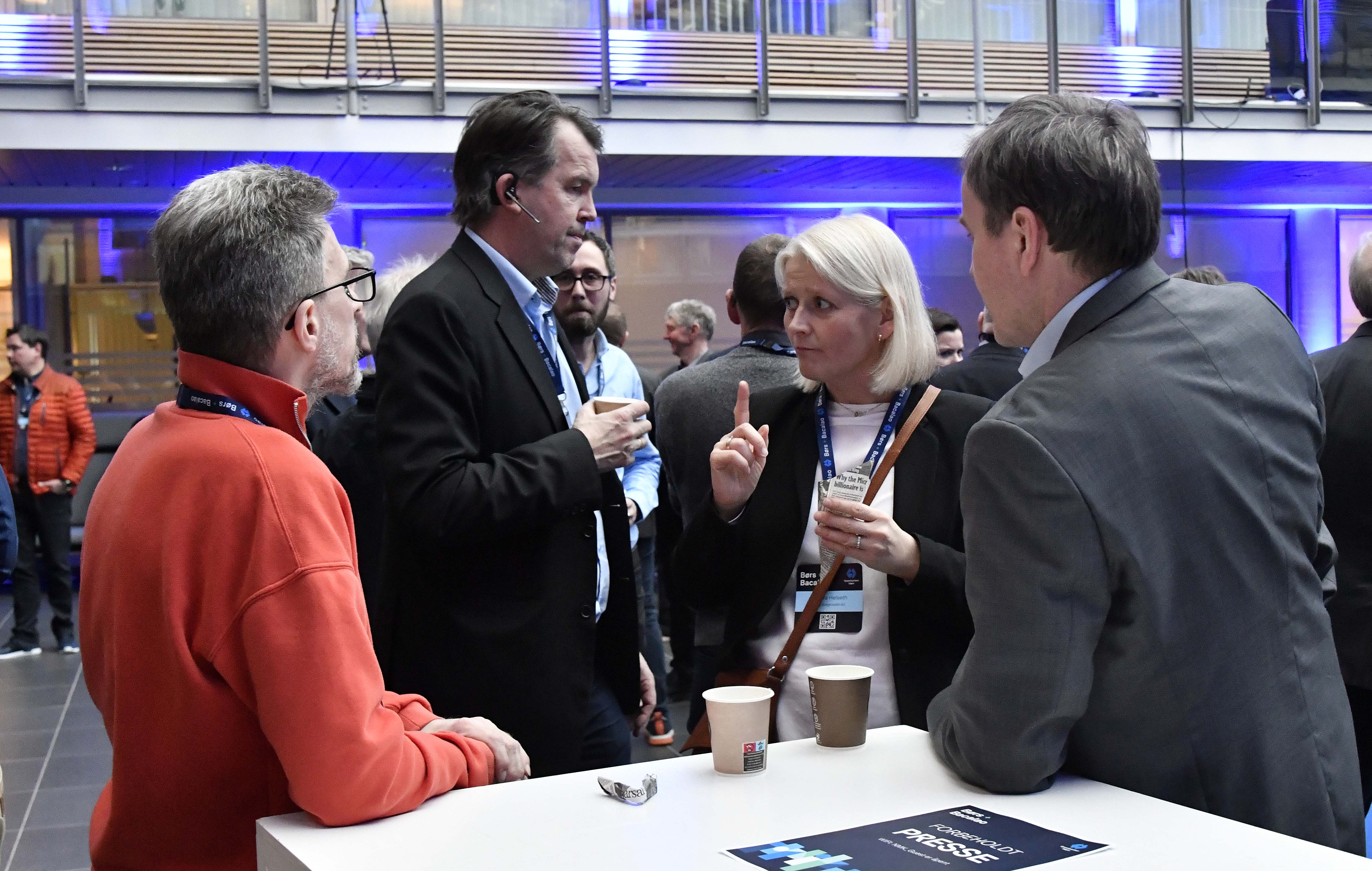 Mingling og gode samtaler hører med når det arrangeres Børs + Bacalao, nummer 14 i rekken, etter to års pandemipause.