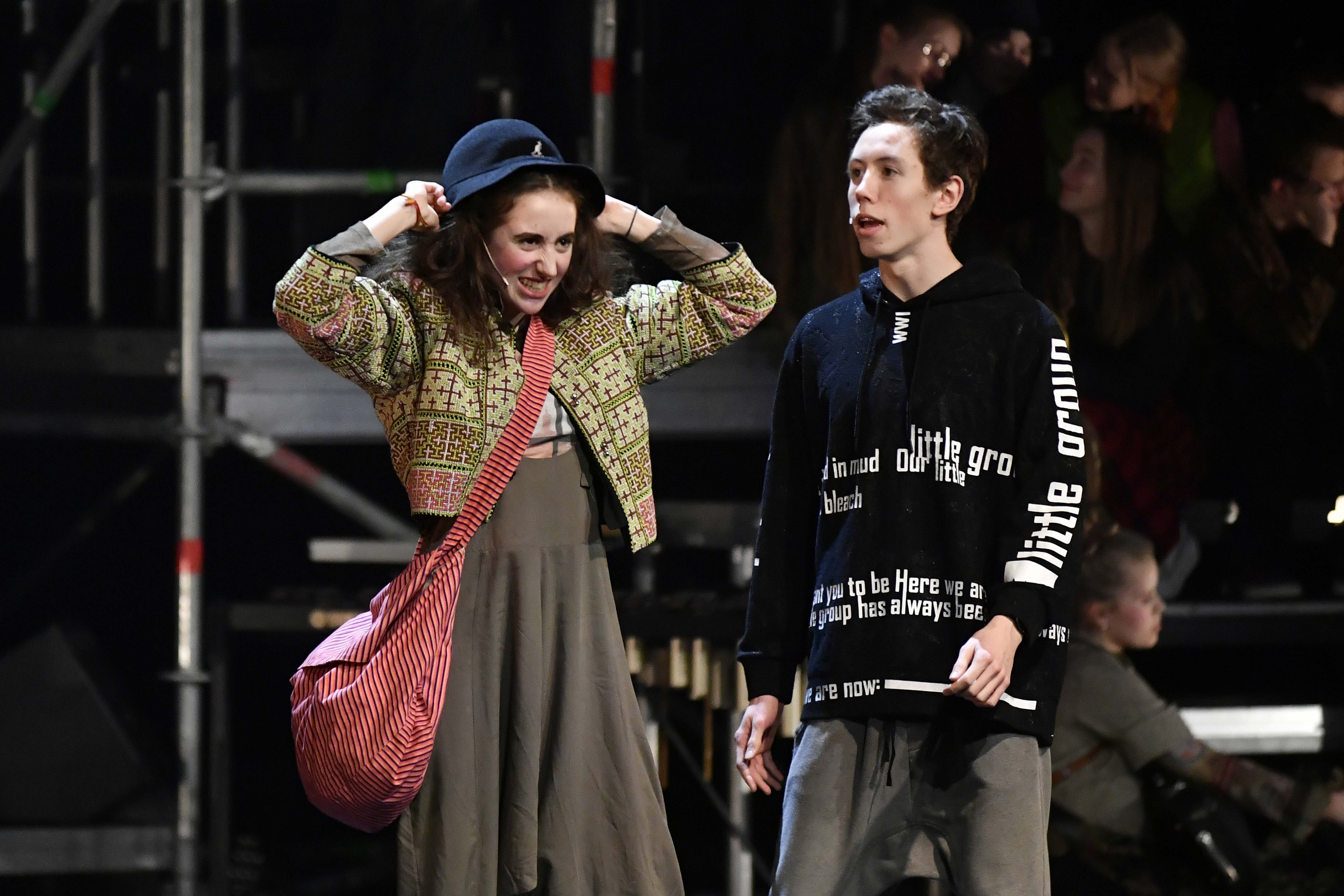 Scener fra Ålesund kulturskoles musikal «Rampelys»