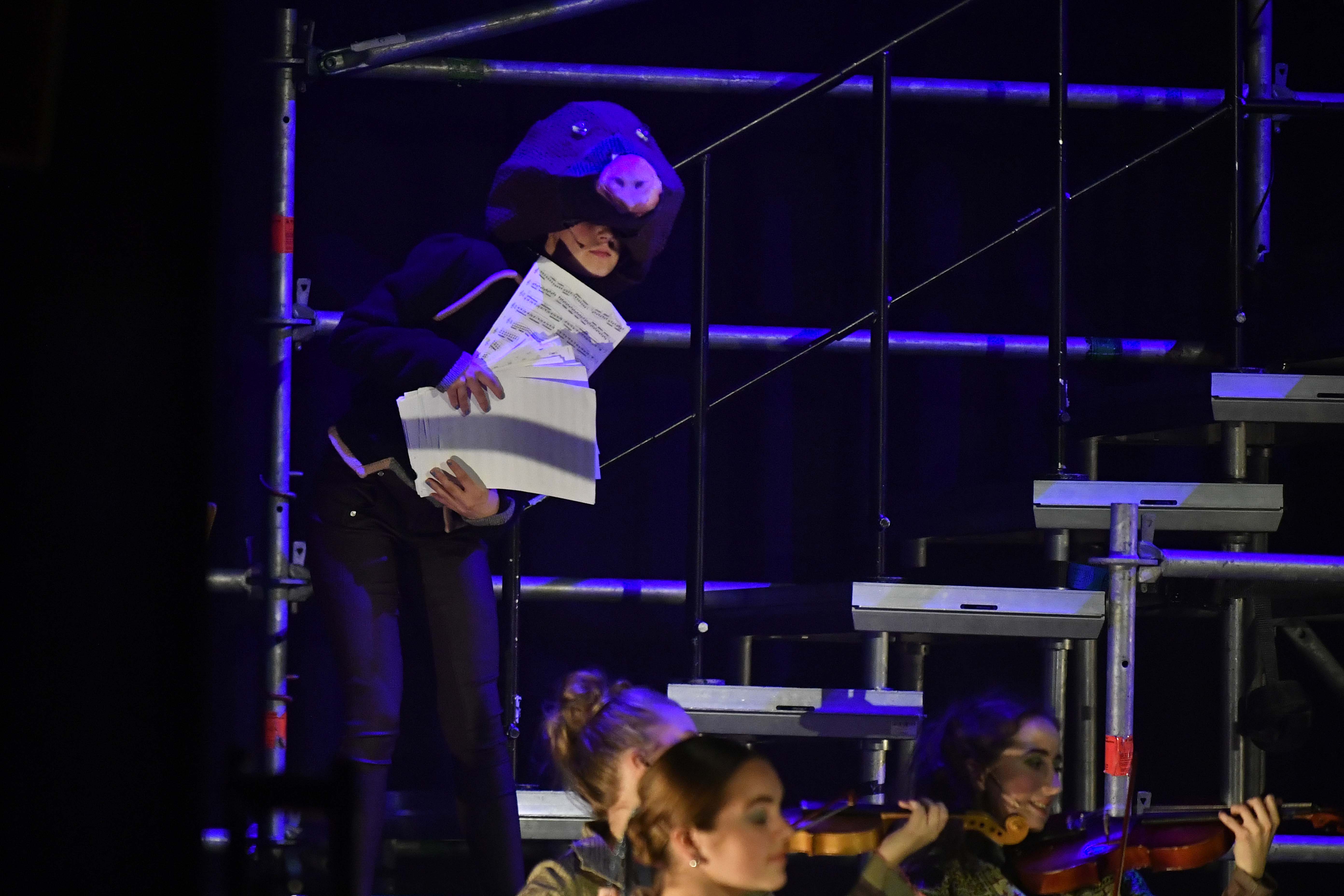 Scener fra Ålesund kulturskoles musikal «Rampelys»