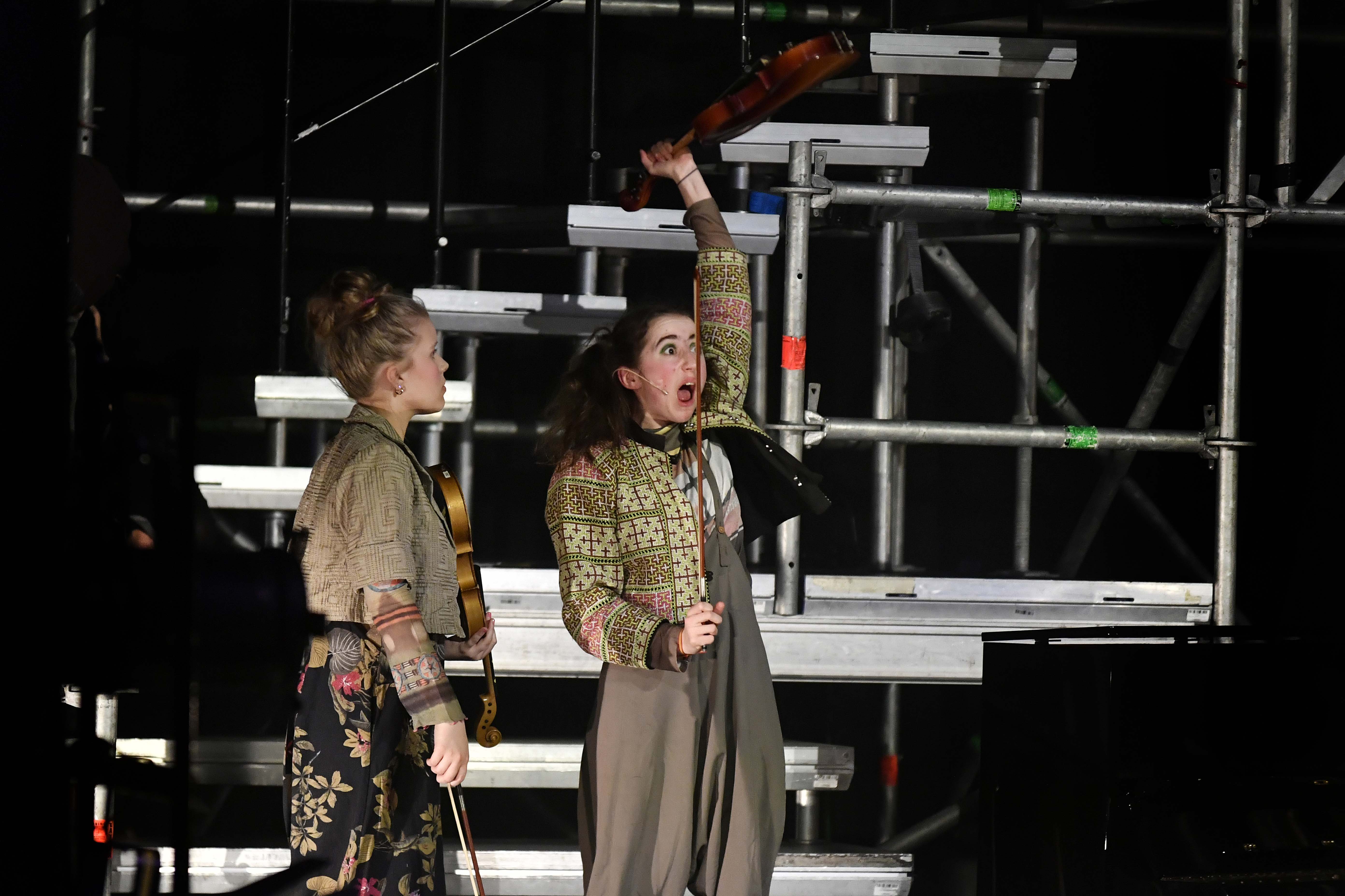 Scener fra Ålesund kulturskoles musikal «Rampelys»