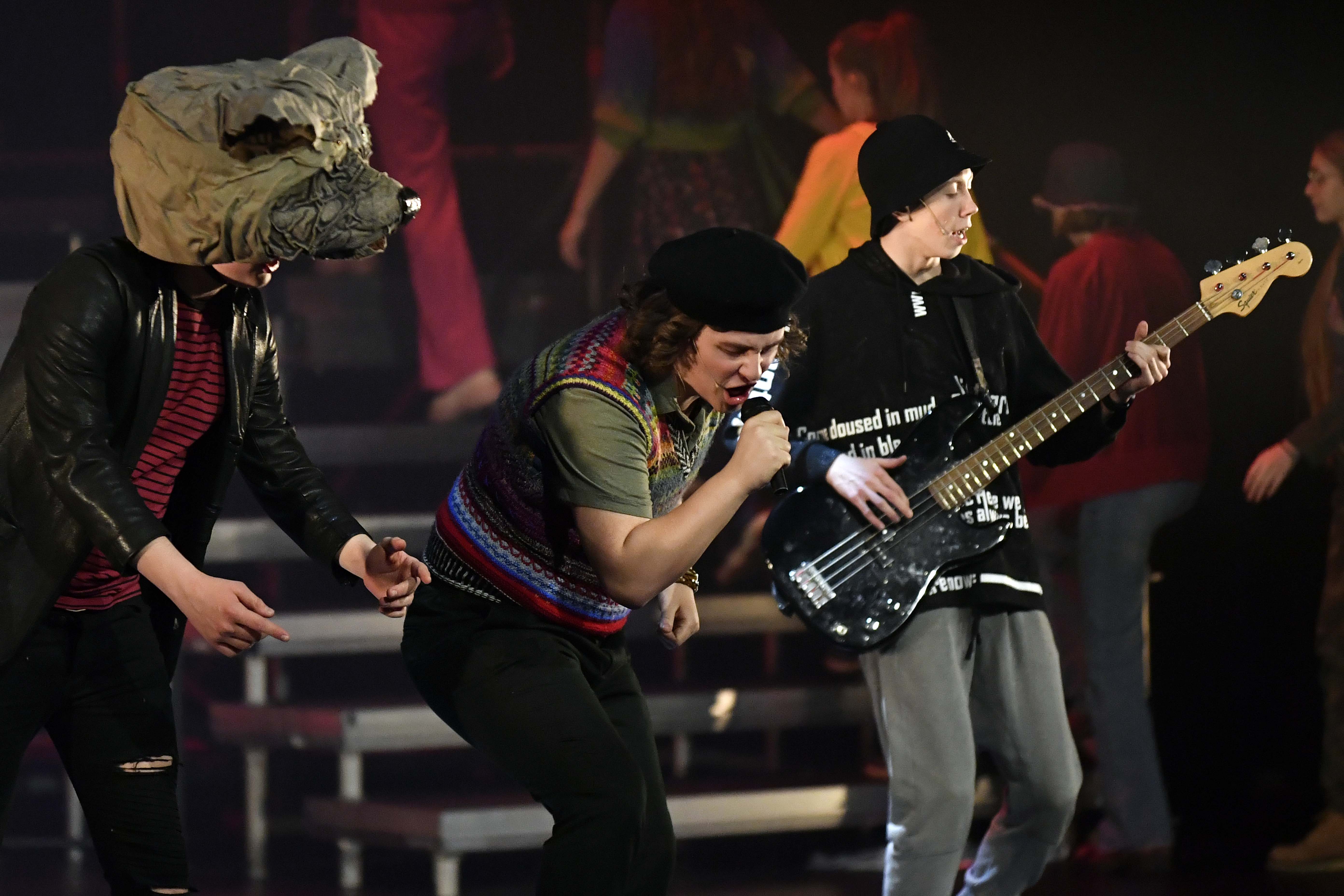 Scener fra Ålesund kulturskoles musikal «Rampelys»