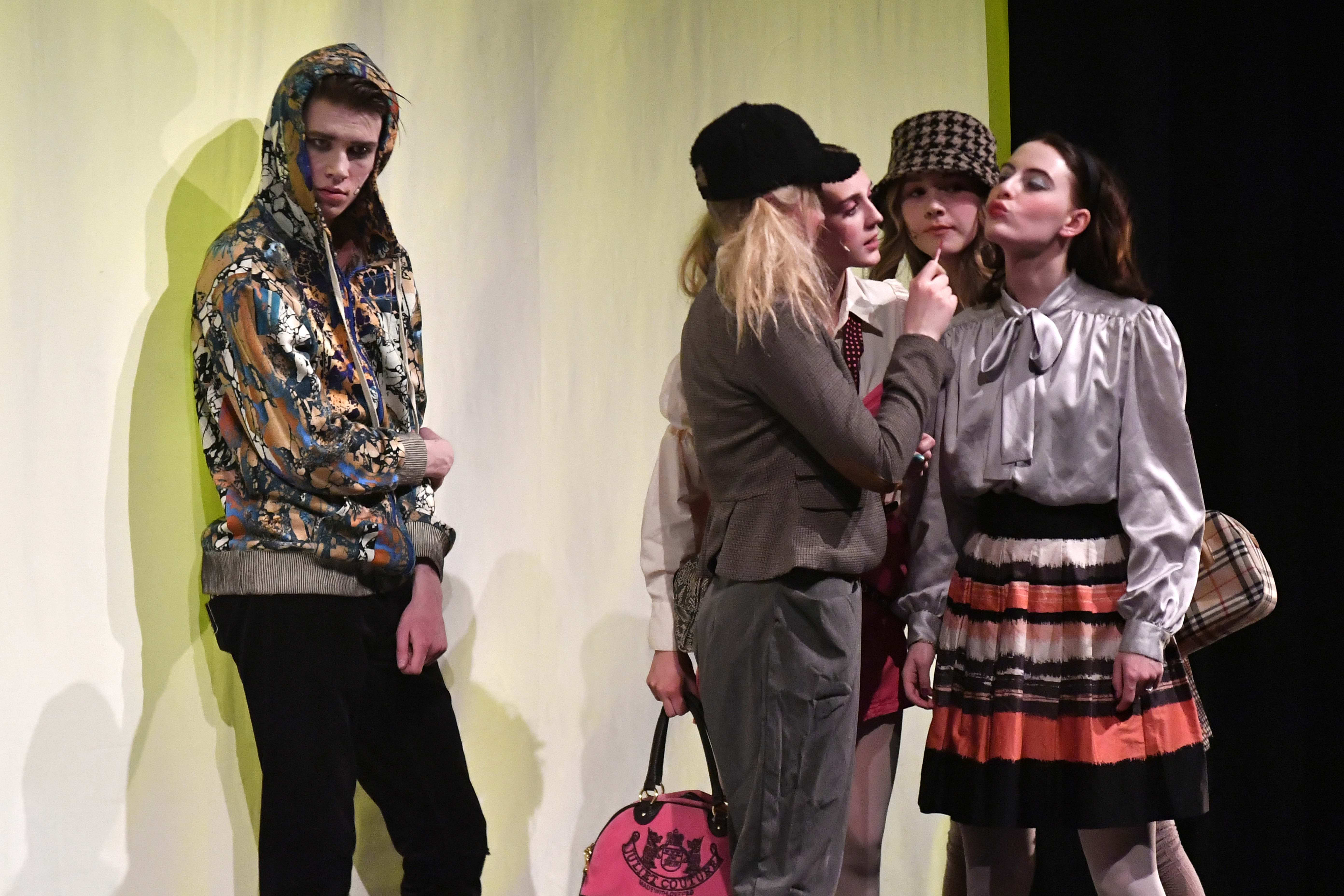 Scener fra Ålesund kulturskoles musikal «Rampelys»