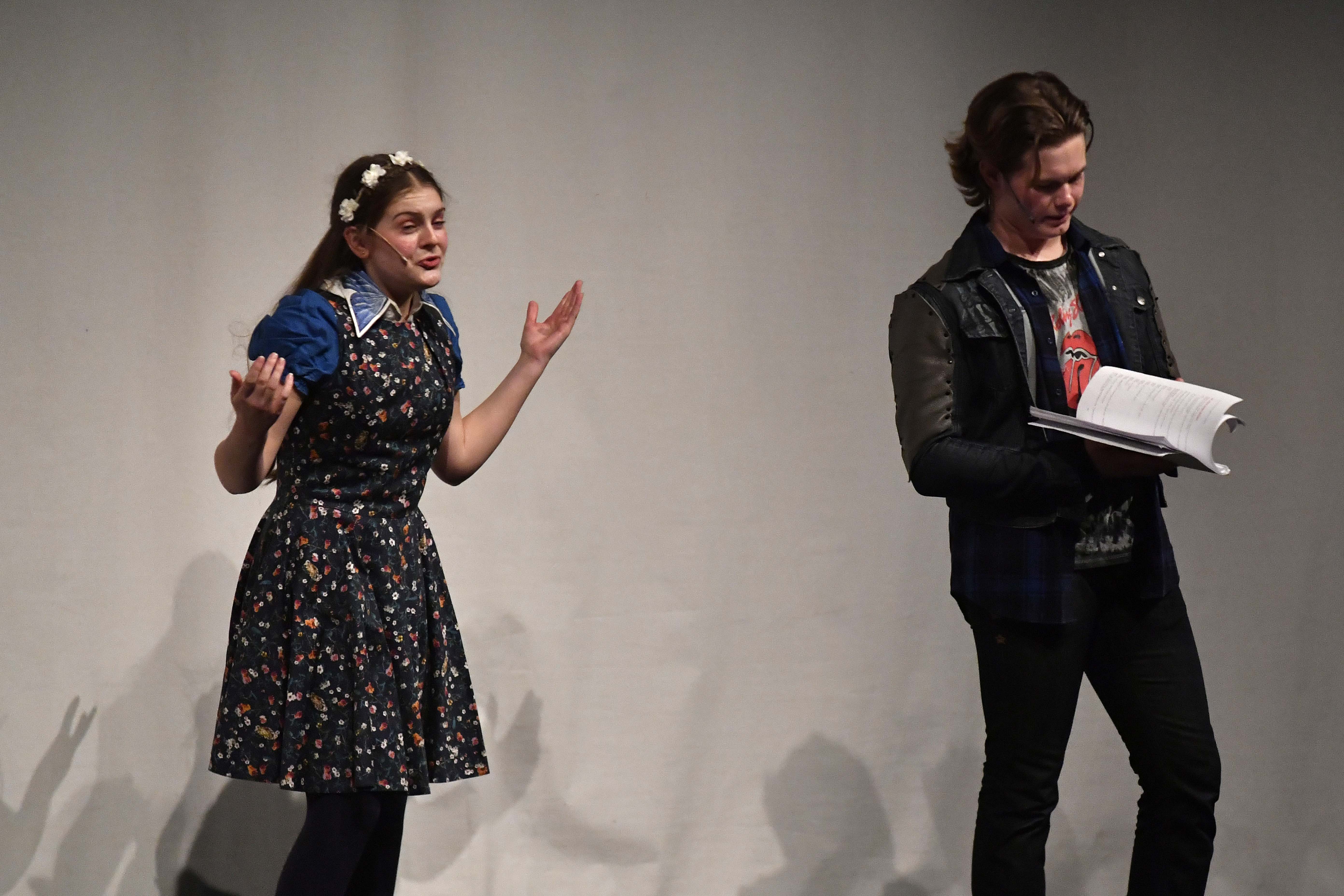 Scener fra Ålesund kulturskoles musikal «Rampelys»