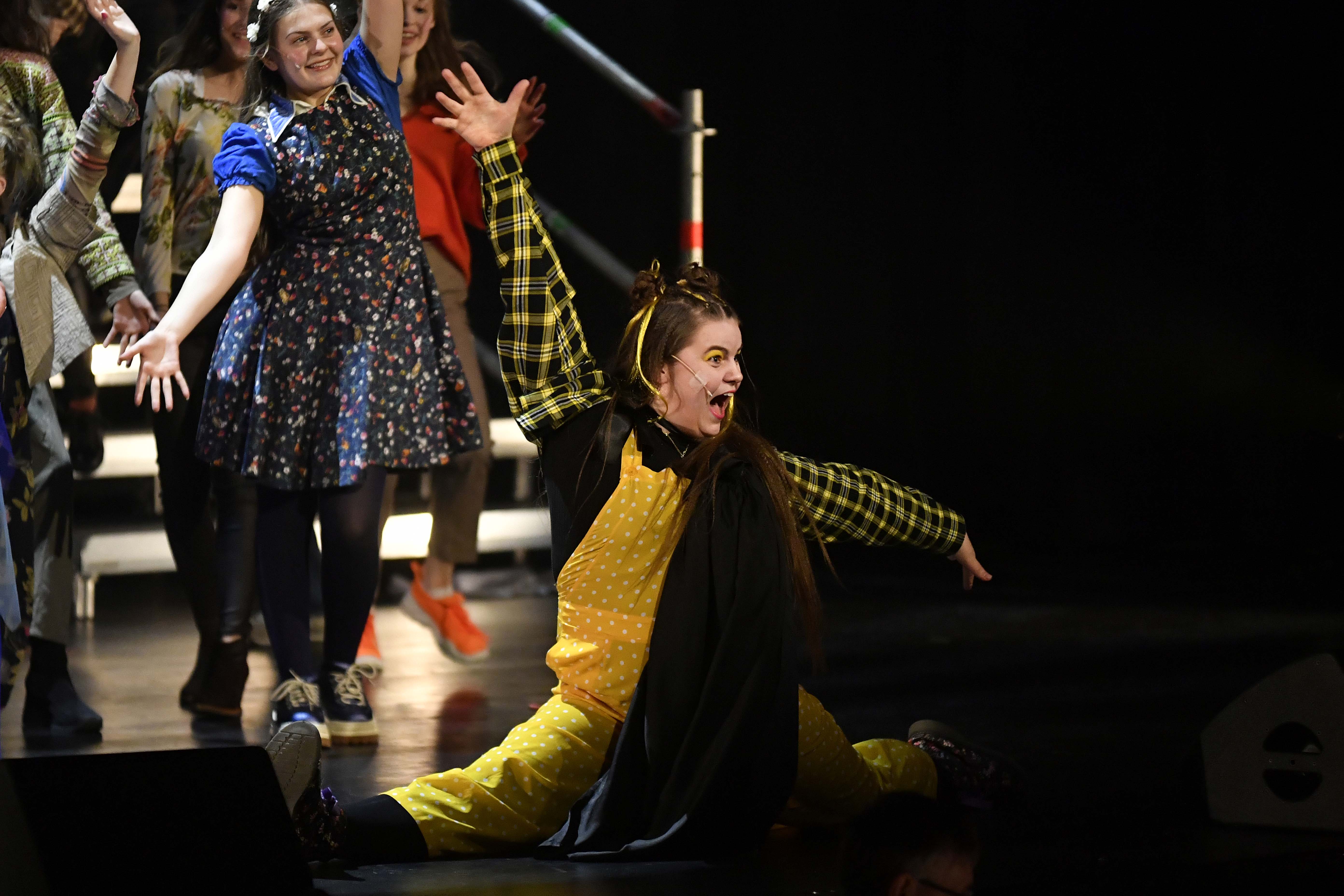 Scener fra Ålesund kulturskoles musikal «Rampelys»