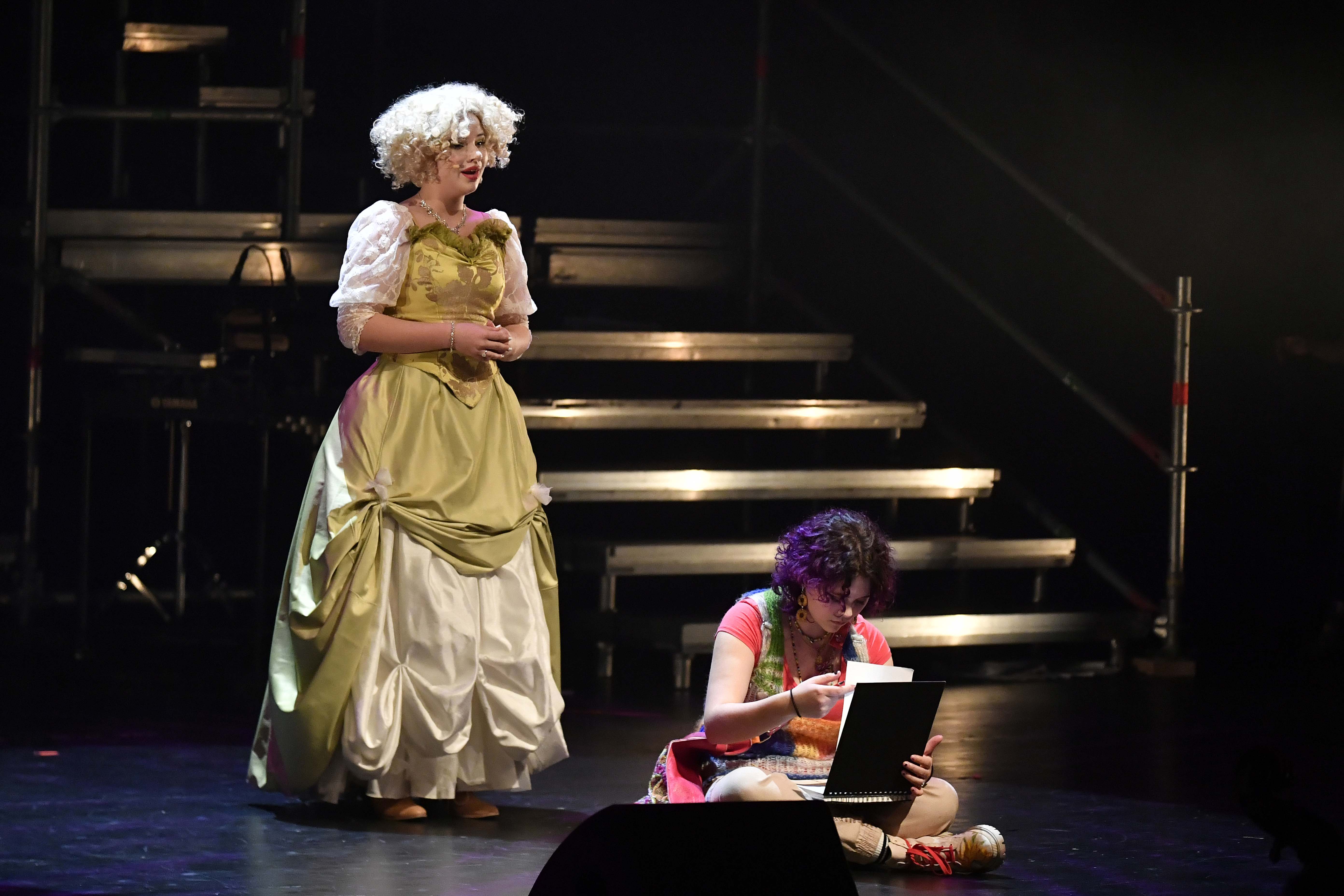 Scener fra Ålesund kulturskoles musikal «Rampelys»