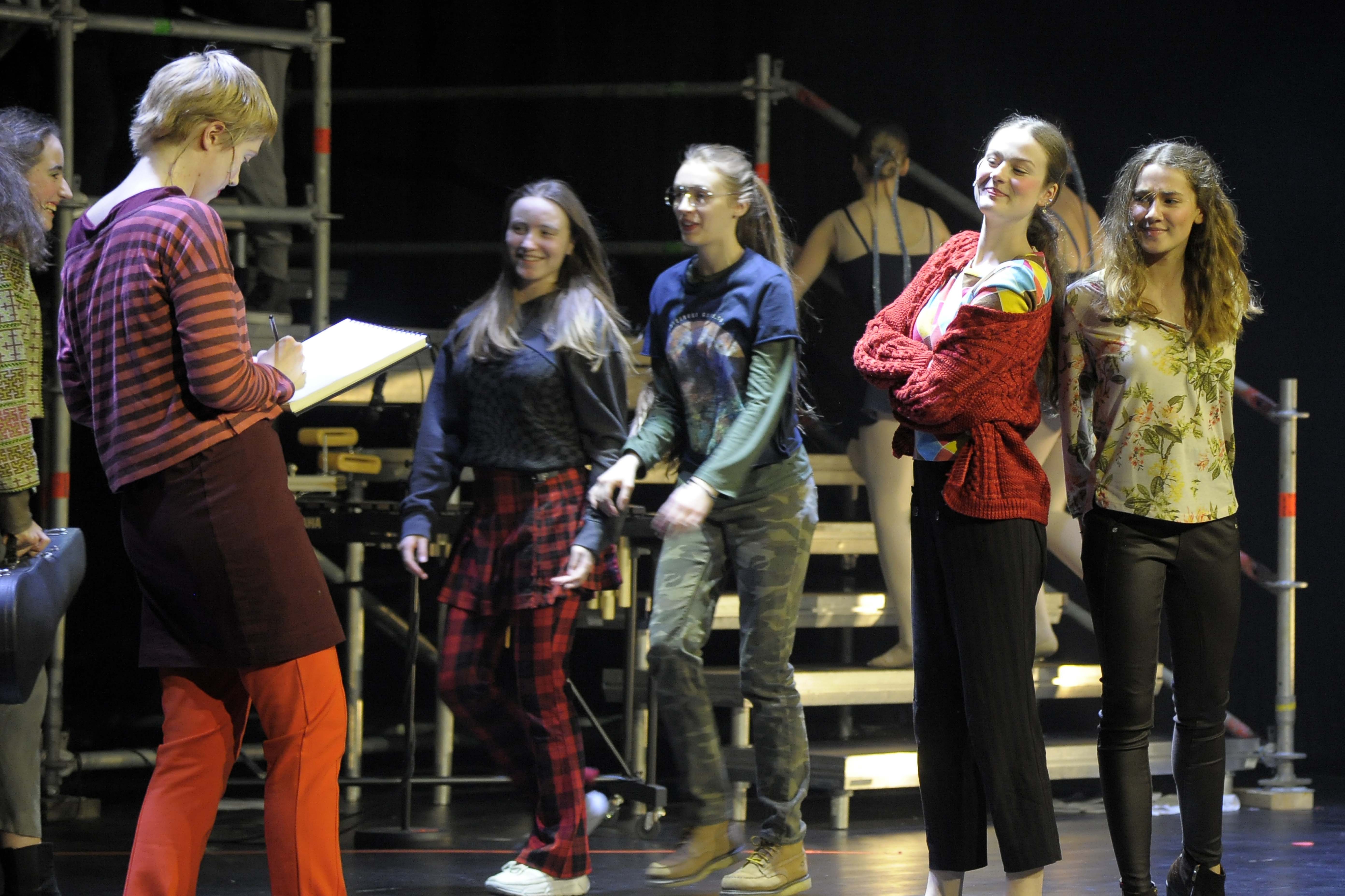 Scener fra Ålesund kulturskoles musikal «Rampelys»