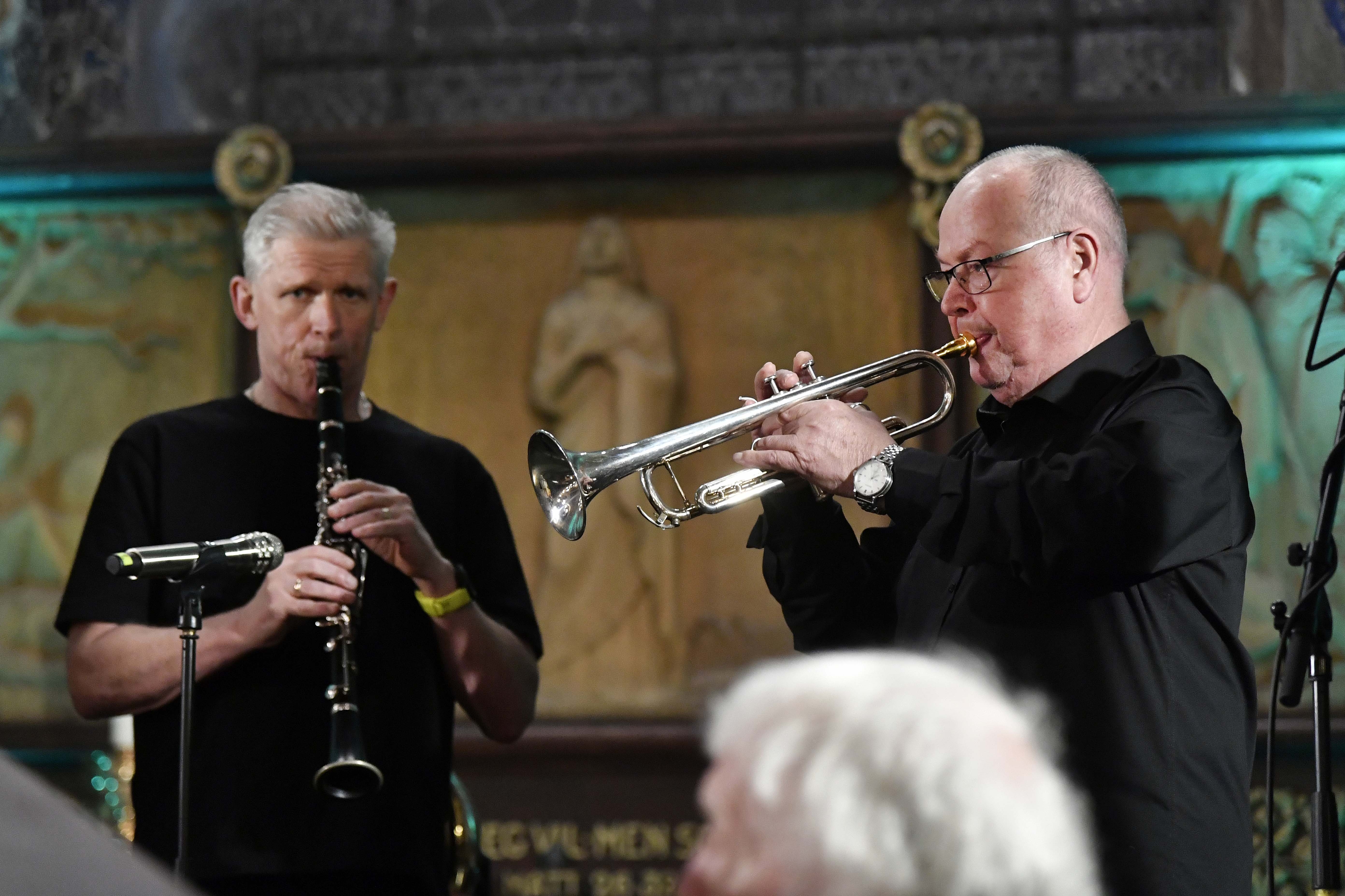 Sula Trad. Band - "Hjerter for Ukraina" i Ålesund kirke.