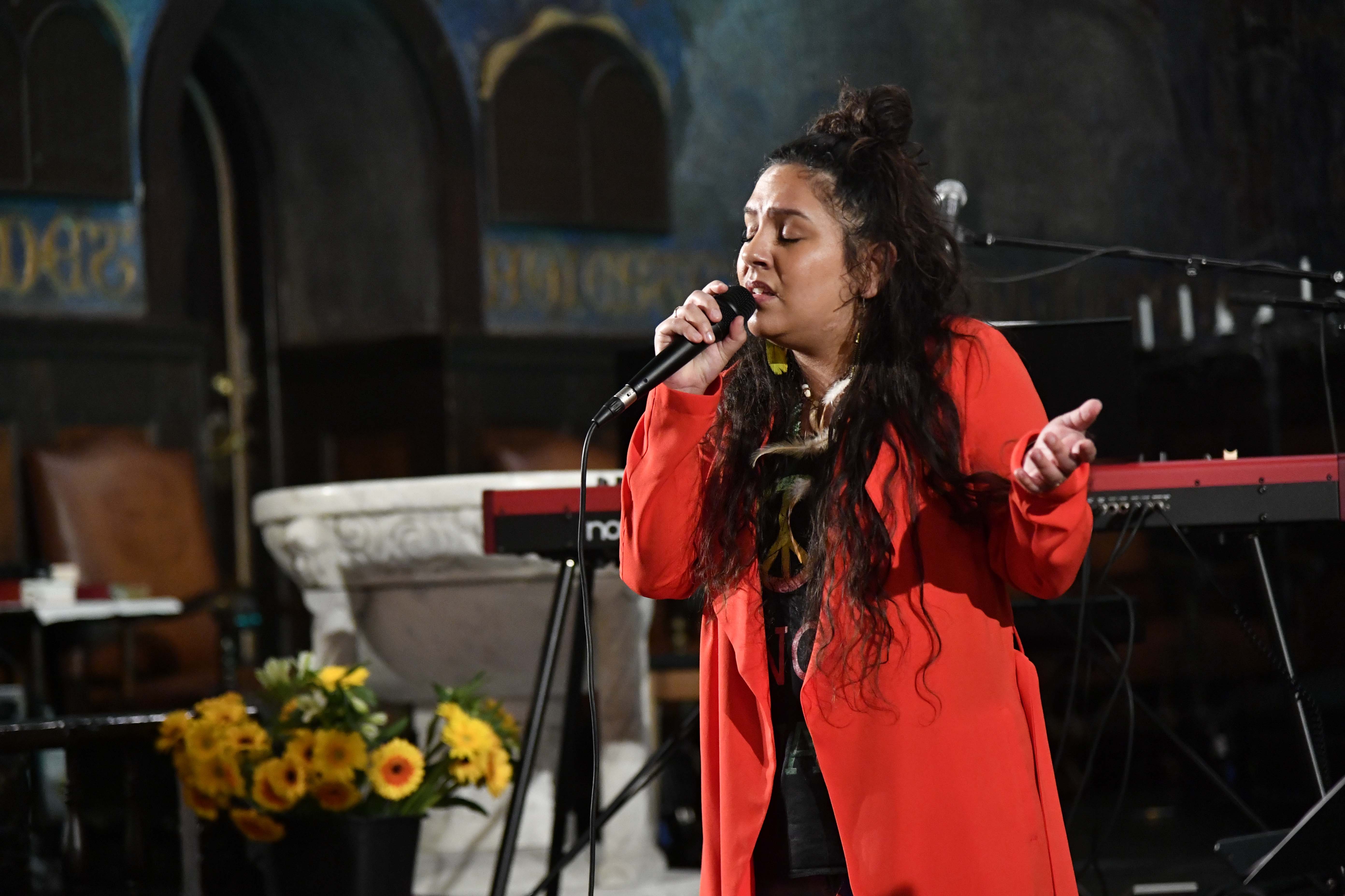 Mariah Juarez - "Hjerter for Ukraina" i Ålesund kirke.