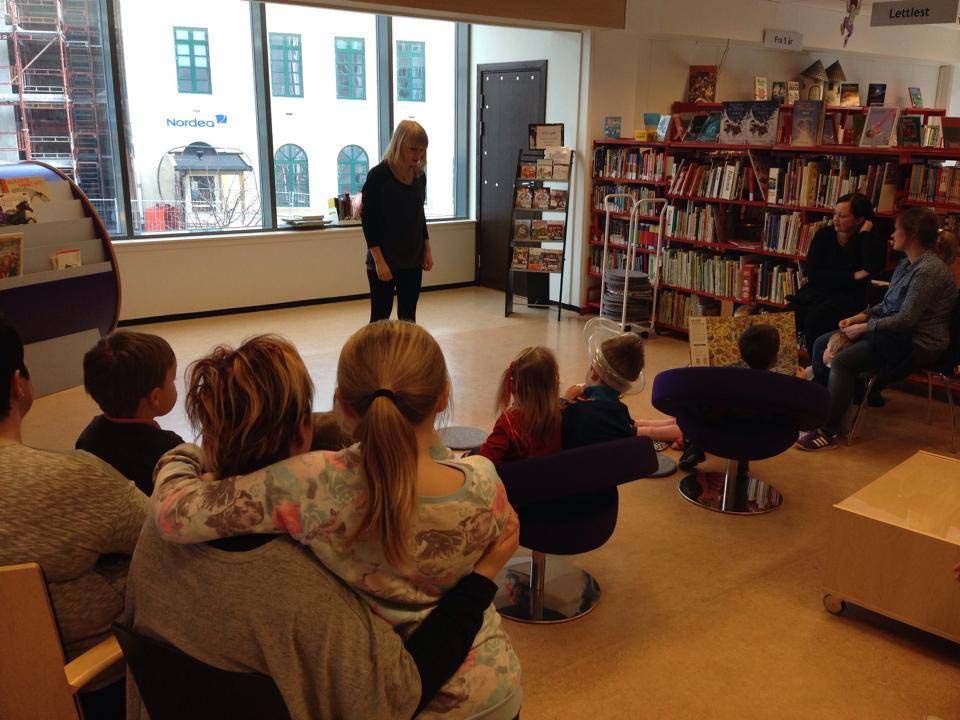 Bibliotek er ikke hva det en gang var. En plass man ble hysjet på I dag er bibliotekene en fantastisk møteplass og formidlingsarena. Hovedavdelingen for bibiloteket i Ålesund, ligger og skal fortsatt ligge i sentrum. Når kommer det trengte løftet på lokaliteter og tilbud som viser  at man mener alvor i utviklingen av et urbant bysentrum?