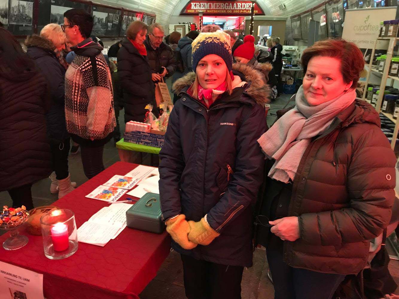 Kjente og ukjente strømmet til standen under Bypatriotens julemarked i Korsatunnellen i helga. -Vi solgte lodd for nesten 30.000 kr. forteller Christina og Brit.
