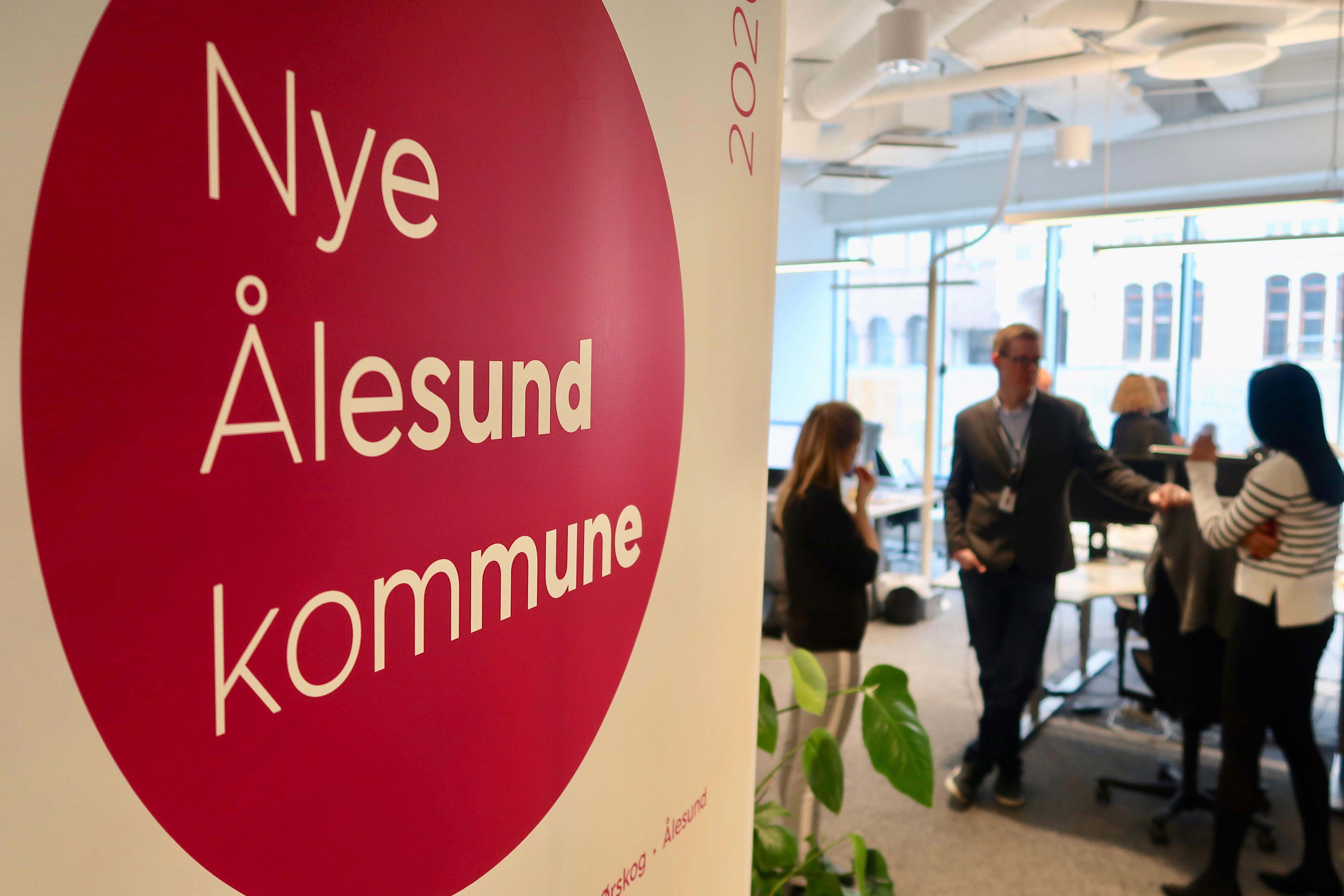 Nye Ålesund kommune åpnet i dag sine nye lokaler i Ålesund sentrum.