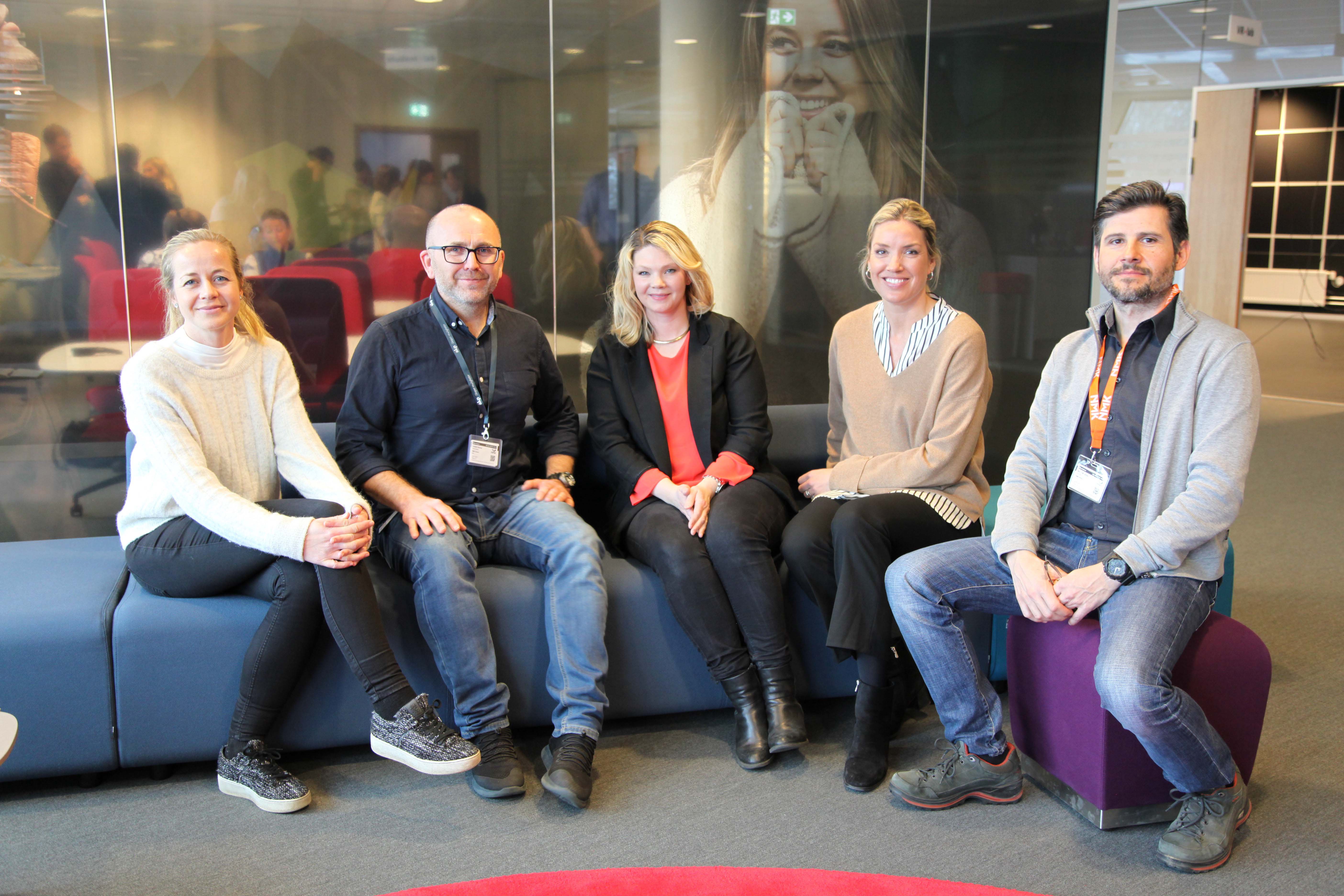 Lina Aker, designsjef i Stokke. Torkild Skjong, produktdesigner i Vard. Frøy Birte Bjørneseth, ingeniør i Rolls-Royce. Marielle Furnes, konseptsjef i Slettvoll og Marco Mintchev, industridesigner i Ekornes.