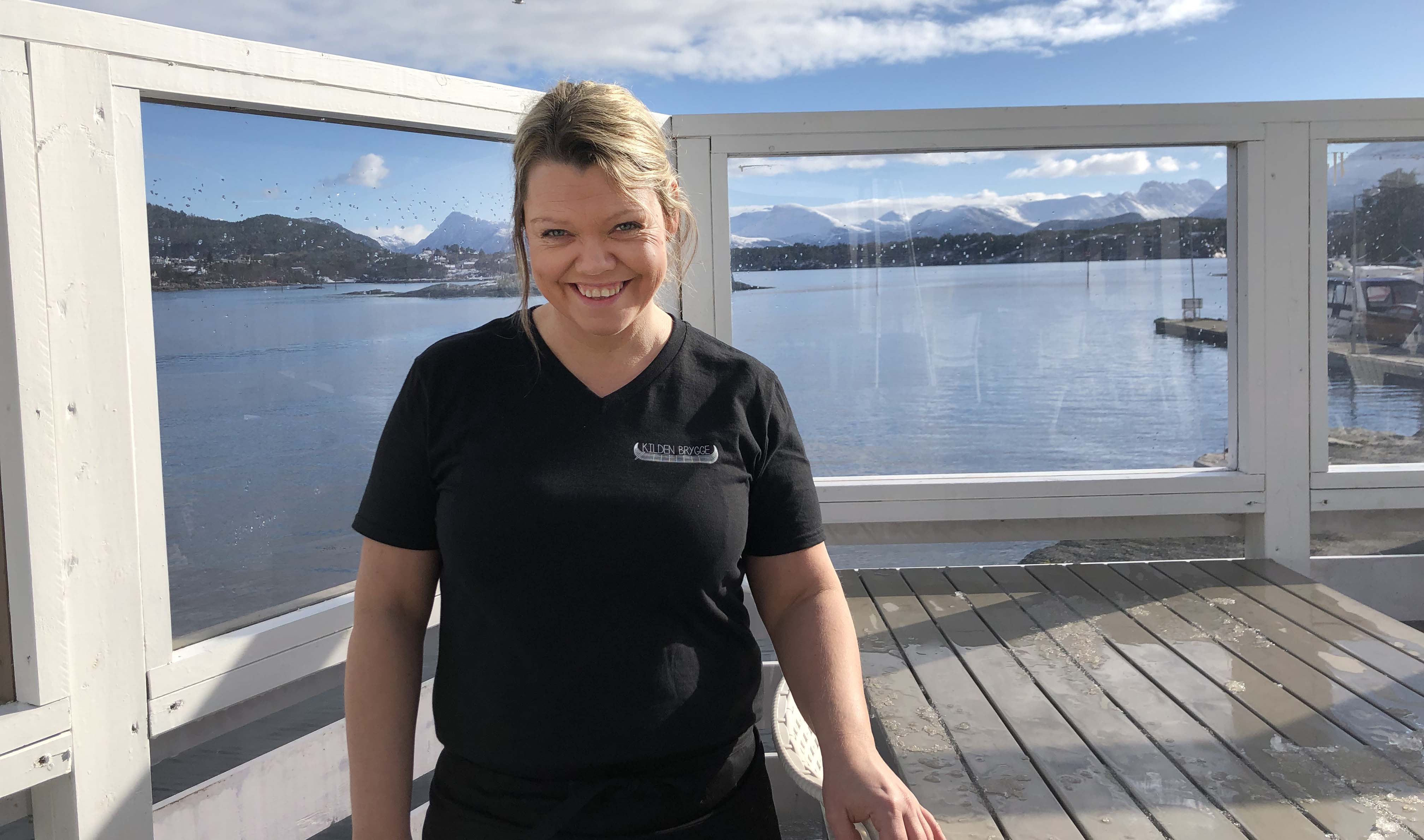 May Britt Husby tar over Kafé Kremmergaarden 1.april. Hun har derfor lagt Kilden Brygge under Vegsundbrua ut til salg, og