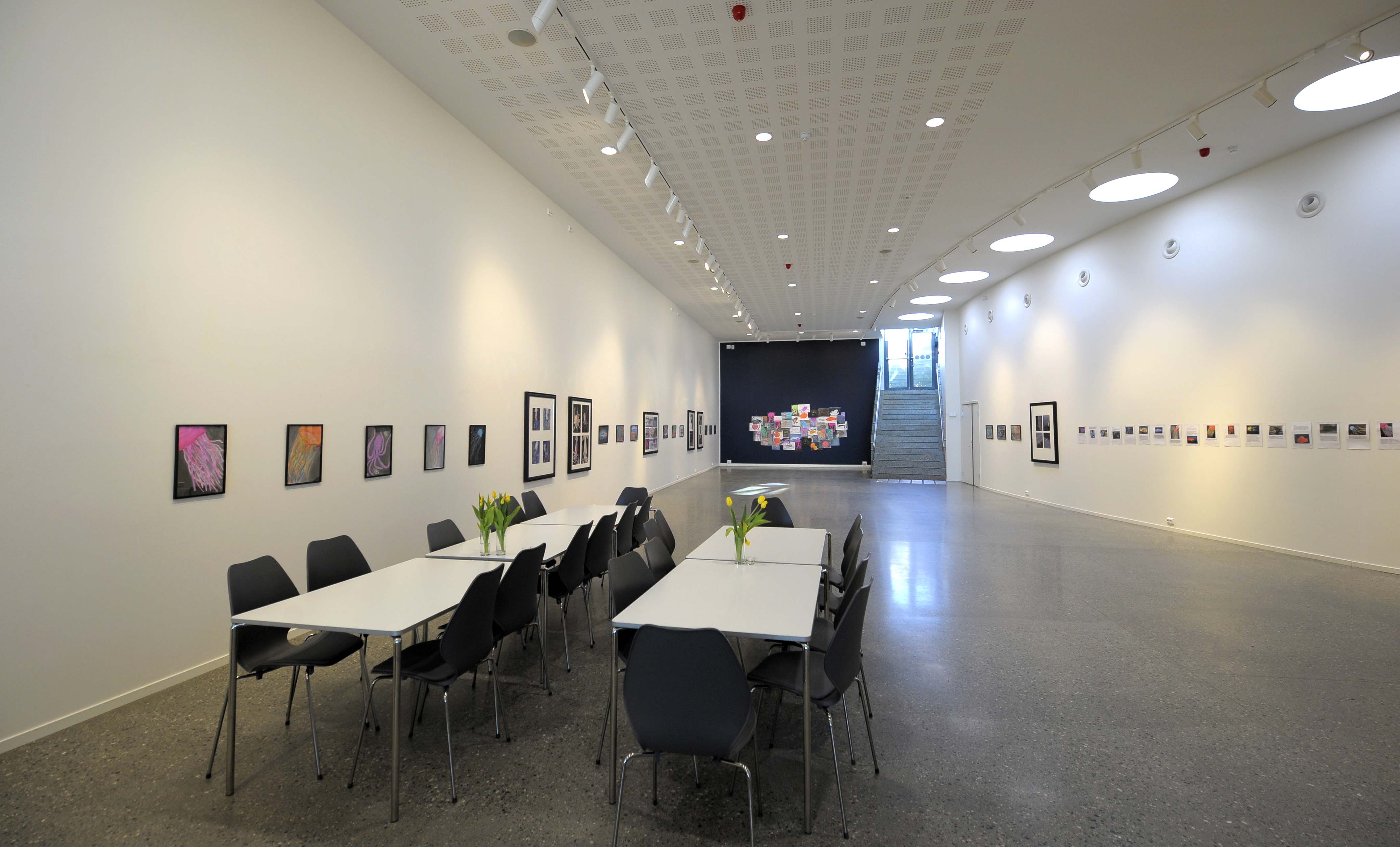 Også i galleriet til Alnes fyr og opplevelsessenter blir det god plass til gjester.