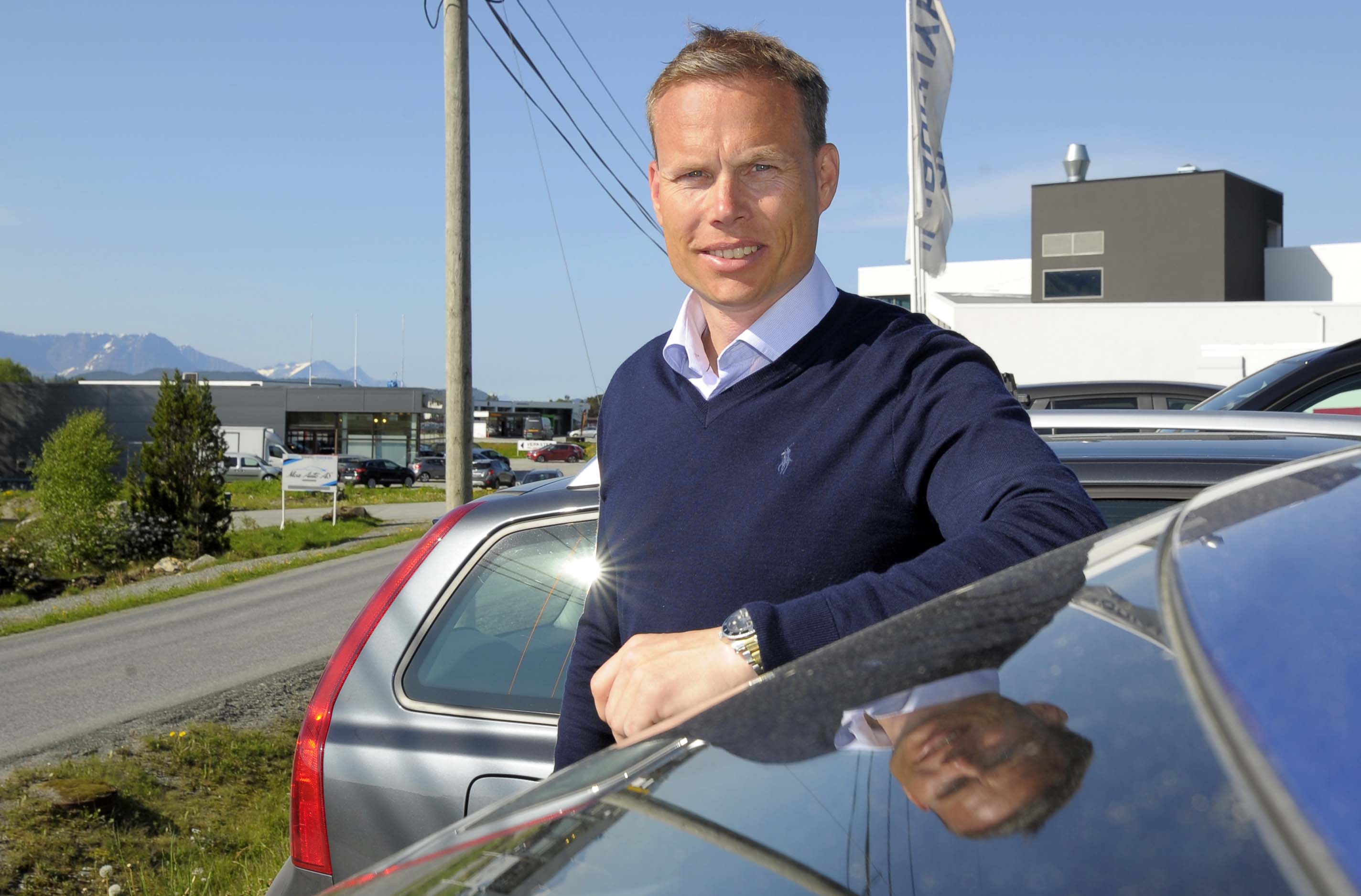 Daglig leder for Brages BMW og Mini Johan Myklebust gleder seg til å være med på å lage ekstra liv i bysentrum. -Det finnes jo ikke finere kulisser og ramme for et arrangement som dette, sier han.