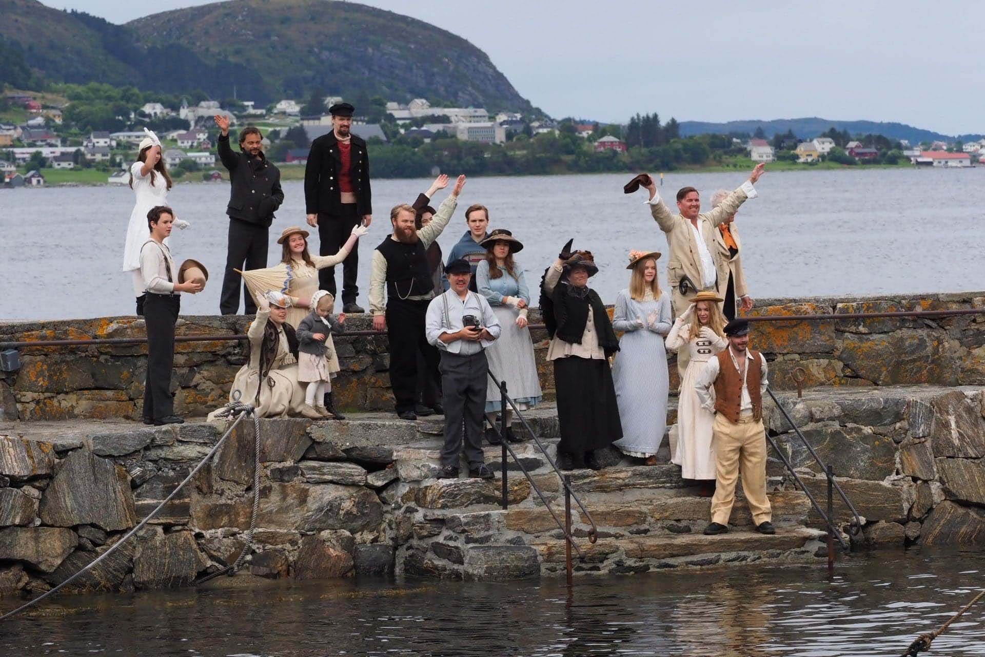 Ole Brude og mannskapet ble også for 116 år siden heiet avgårde til Amerika.